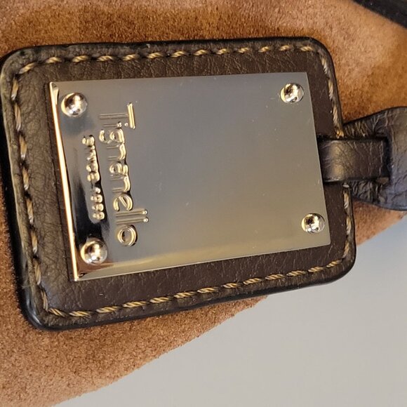 Tignanello Womens Patchwork Leather Handbag With Dual Buckle Straps & Metal Logo - Picture 6 of 9